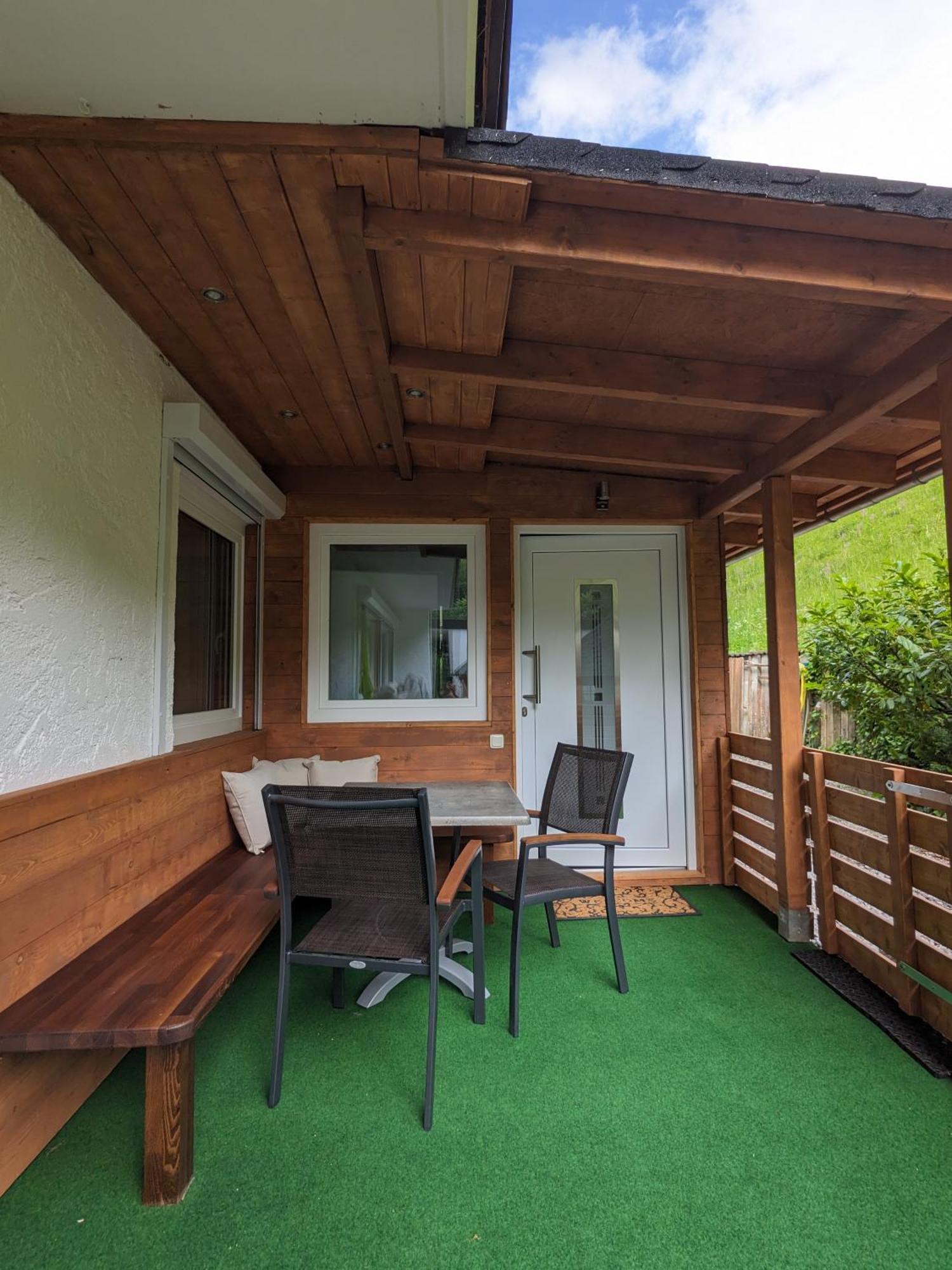 Apartment Weiss, Sandra Weiss